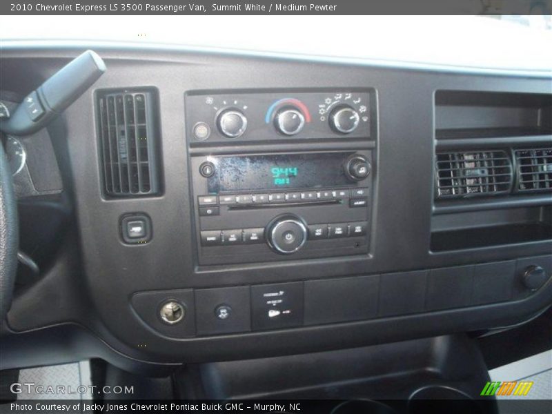 Summit White / Medium Pewter 2010 Chevrolet Express LS 3500 Passenger Van