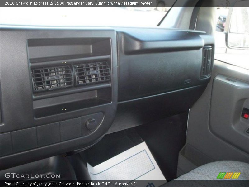 Summit White / Medium Pewter 2010 Chevrolet Express LS 3500 Passenger Van