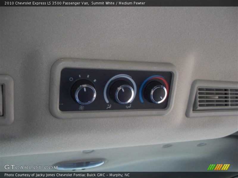 Summit White / Medium Pewter 2010 Chevrolet Express LS 3500 Passenger Van