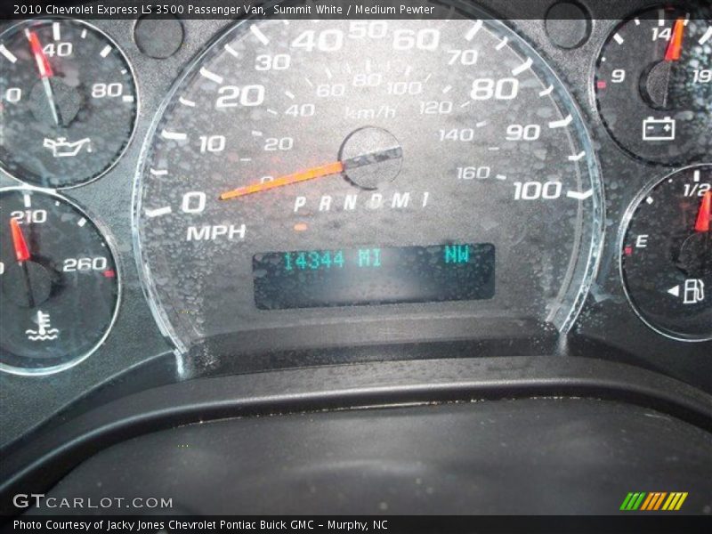 Summit White / Medium Pewter 2010 Chevrolet Express LS 3500 Passenger Van