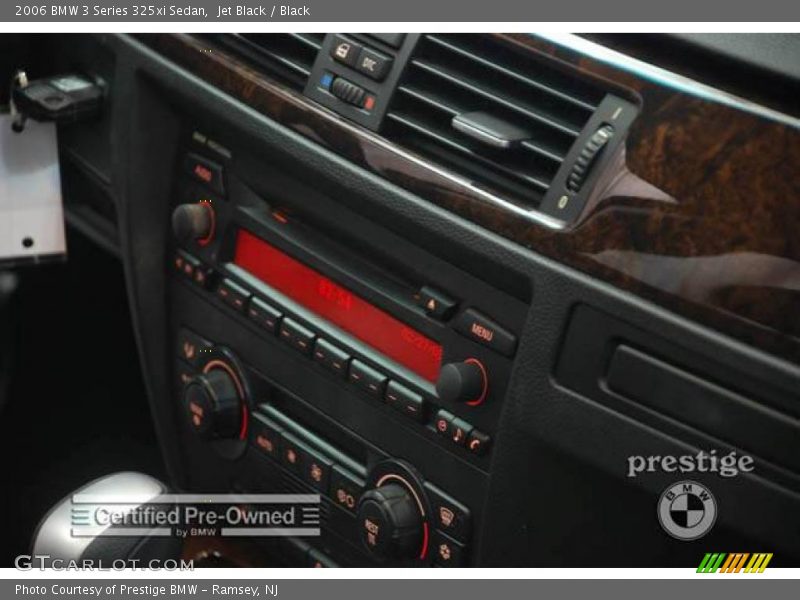 Jet Black / Black 2006 BMW 3 Series 325xi Sedan