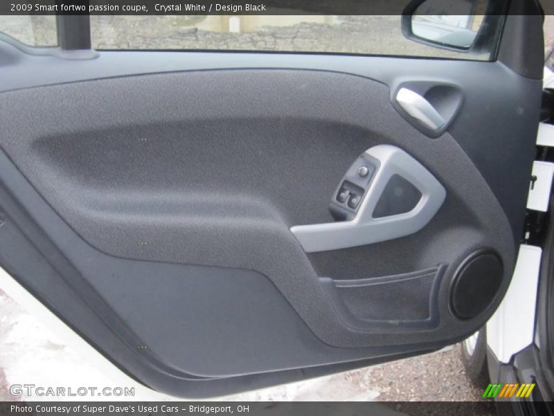 Crystal White / Design Black 2009 Smart fortwo passion coupe