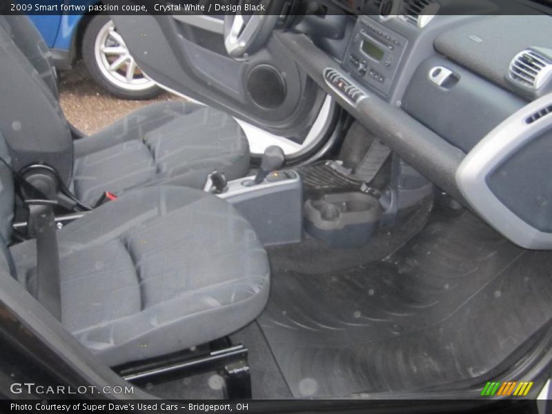 Crystal White / Design Black 2009 Smart fortwo passion coupe
