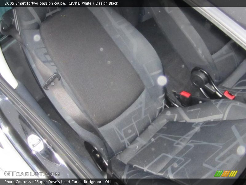 Crystal White / Design Black 2009 Smart fortwo passion coupe