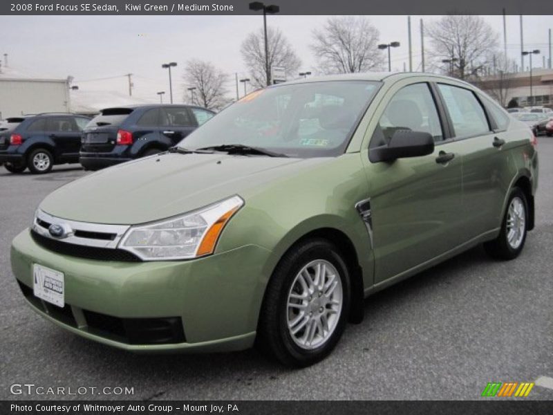 Kiwi Green / Medium Stone 2008 Ford Focus SE Sedan