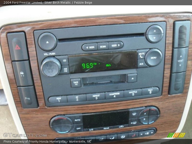 Silver Birch Metallic / Pebble Beige 2004 Ford Freestar Limited