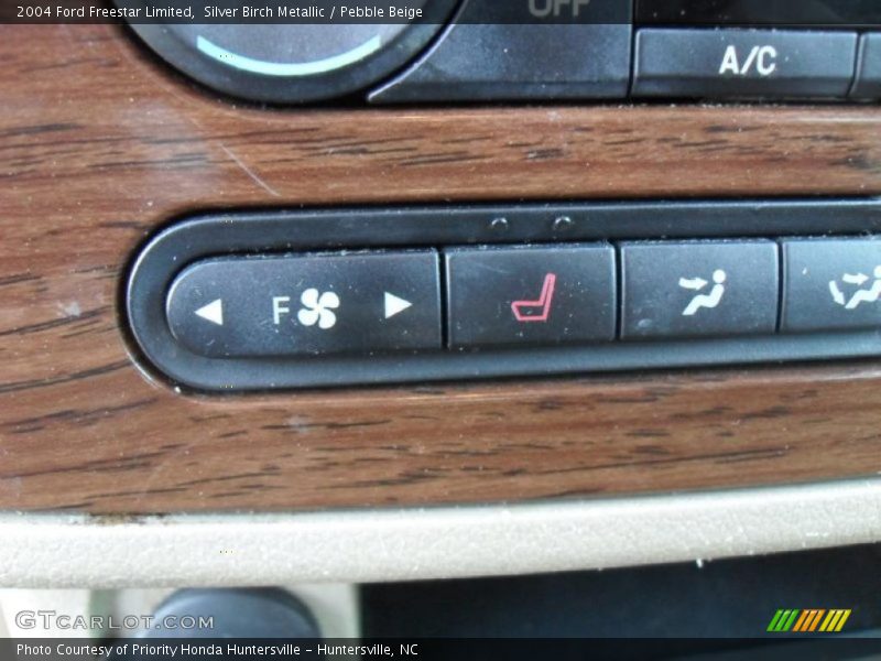 Silver Birch Metallic / Pebble Beige 2004 Ford Freestar Limited