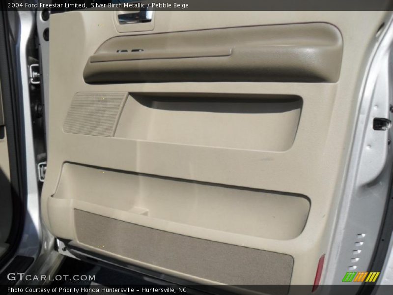 Silver Birch Metallic / Pebble Beige 2004 Ford Freestar Limited