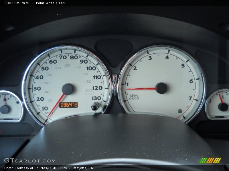 Polar White / Tan 2007 Saturn VUE