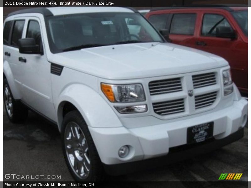 Bright White / Dark Slate Gray 2011 Dodge Nitro Heat 4x4