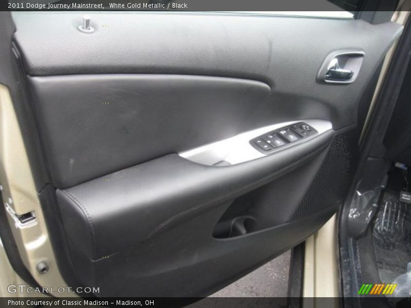 White Gold Metallic / Black 2011 Dodge Journey Mainstreet