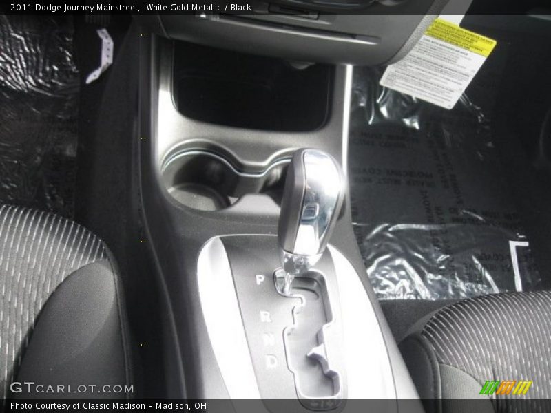 White Gold Metallic / Black 2011 Dodge Journey Mainstreet