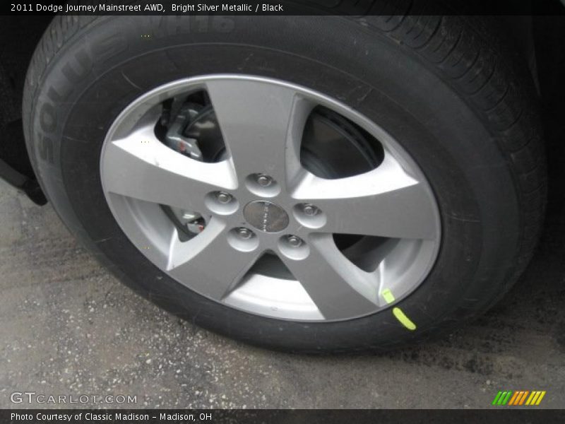 Bright Silver Metallic / Black 2011 Dodge Journey Mainstreet AWD