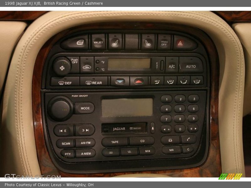 Controls of 1998 XJ XJ8