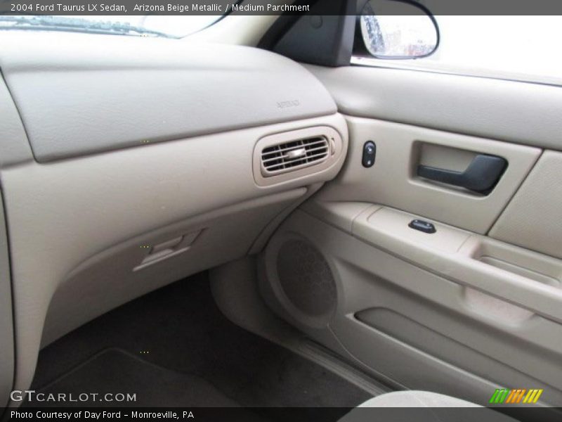 Arizona Beige Metallic / Medium Parchment 2004 Ford Taurus LX Sedan
