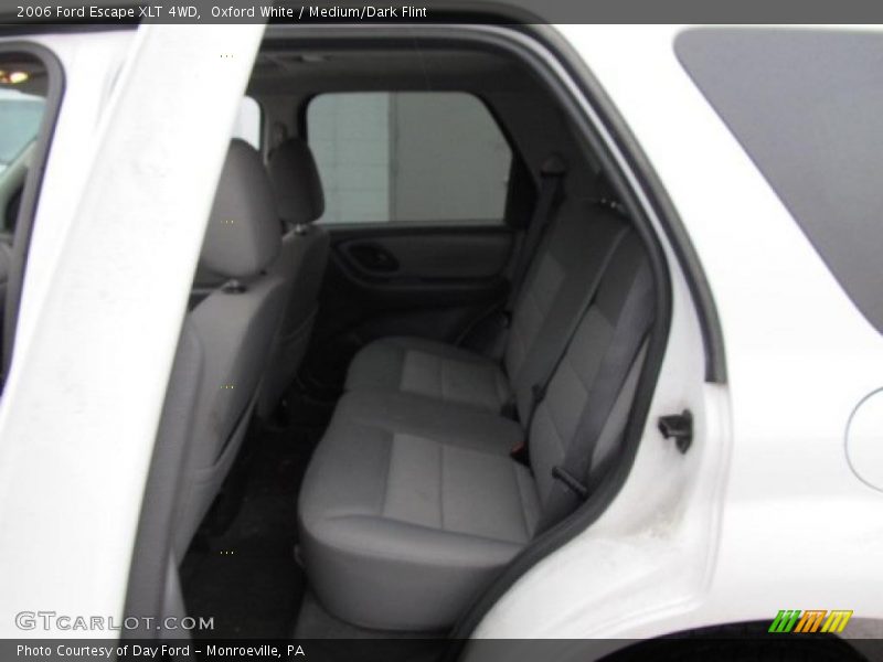 Oxford White / Medium/Dark Flint 2006 Ford Escape XLT 4WD