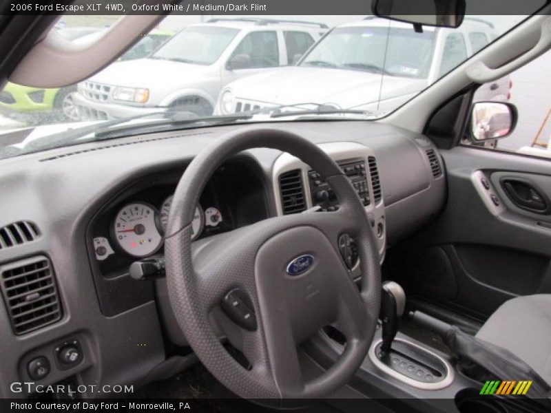 Oxford White / Medium/Dark Flint 2006 Ford Escape XLT 4WD