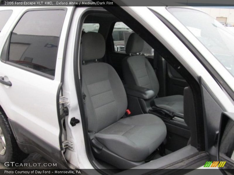Oxford White / Medium/Dark Flint 2006 Ford Escape XLT 4WD