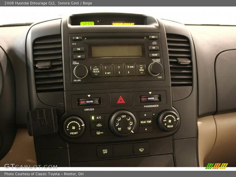 Sonora Gold / Beige 2008 Hyundai Entourage GLS