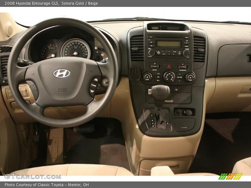 Sonora Gold / Beige 2008 Hyundai Entourage GLS