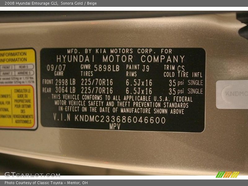 Sonora Gold / Beige 2008 Hyundai Entourage GLS