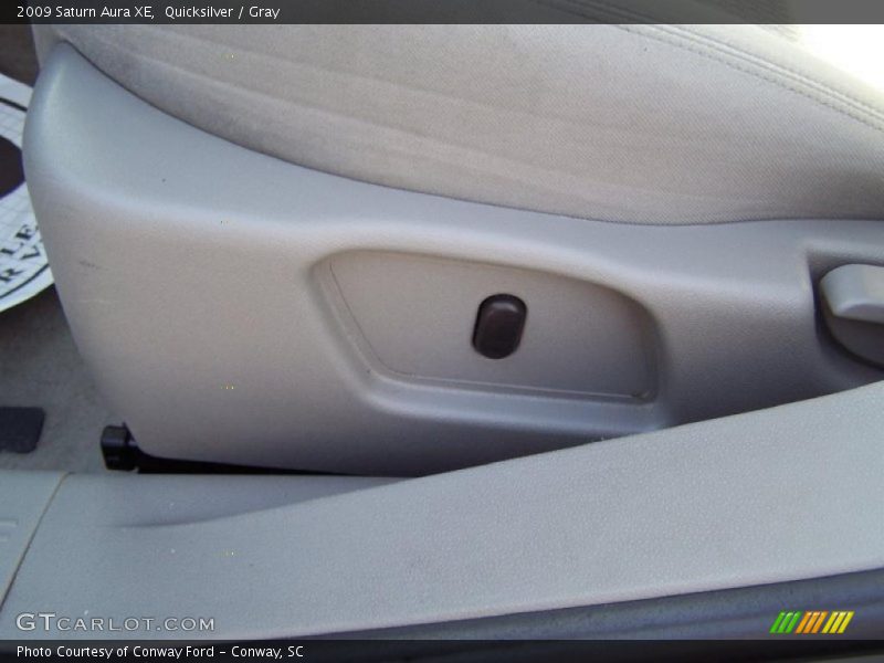 Quicksilver / Gray 2009 Saturn Aura XE