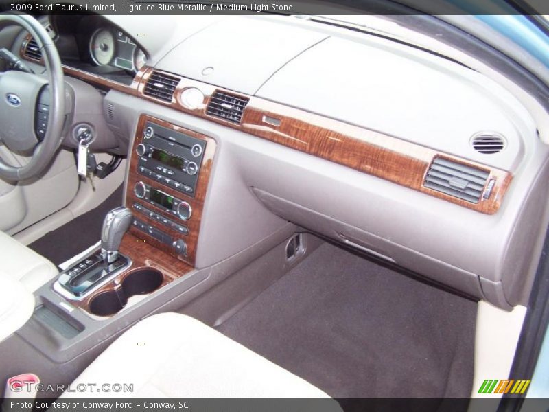 Light Ice Blue Metallic / Medium Light Stone 2009 Ford Taurus Limited