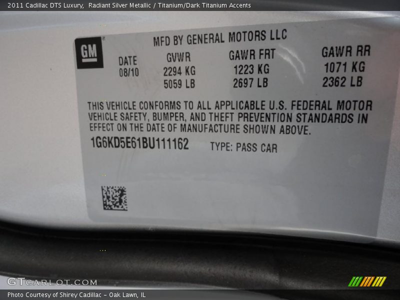 Radiant Silver Metallic / Titanium/Dark Titanium Accents 2011 Cadillac DTS Luxury