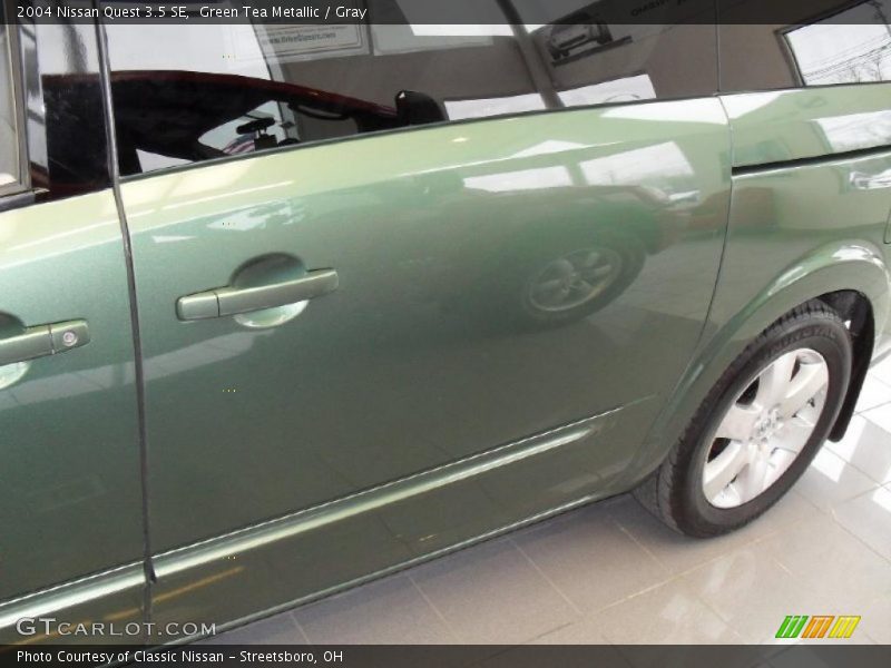 Green Tea Metallic / Gray 2004 Nissan Quest 3.5 SE