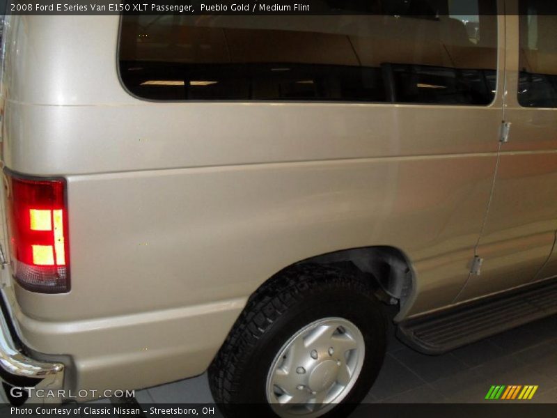 Pueblo Gold / Medium Flint 2008 Ford E Series Van E150 XLT Passenger