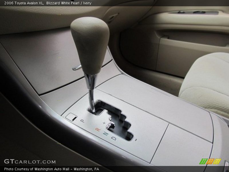 Blizzard White Pearl / Ivory 2006 Toyota Avalon XL