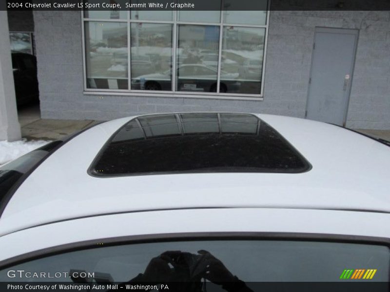 Summit White / Graphite 2004 Chevrolet Cavalier LS Sport Coupe