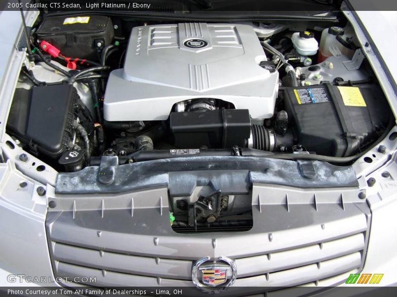 Light Platinum / Ebony 2005 Cadillac CTS Sedan