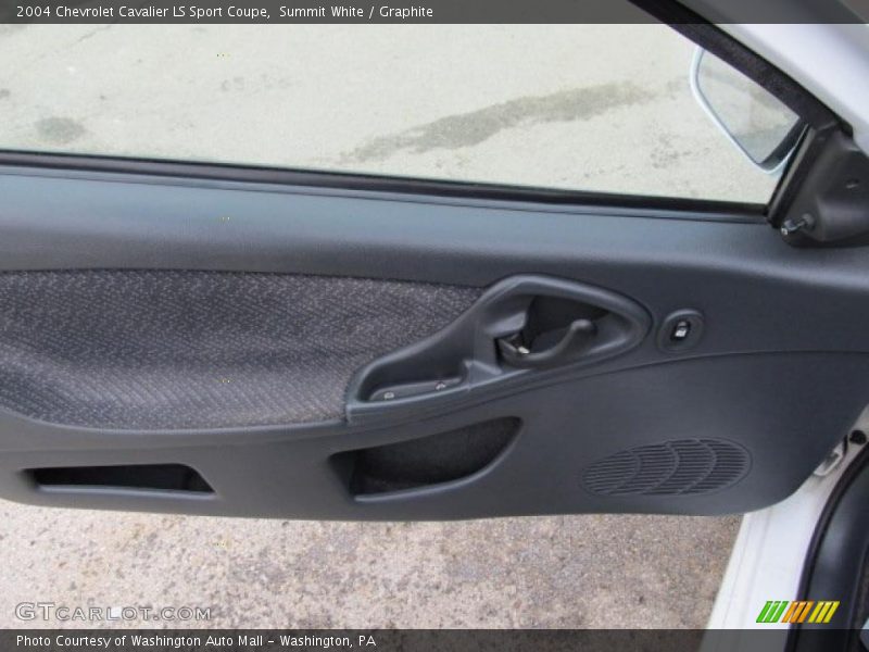 Summit White / Graphite 2004 Chevrolet Cavalier LS Sport Coupe