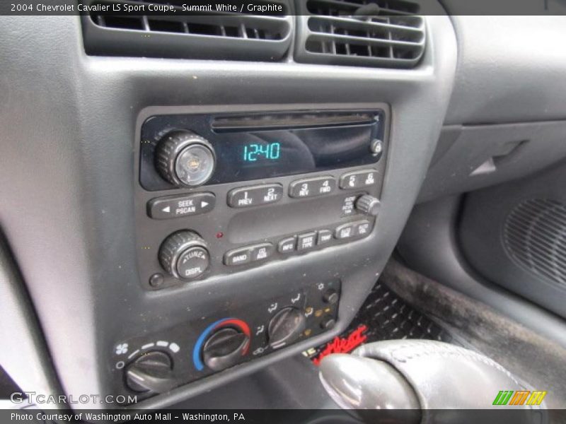 Summit White / Graphite 2004 Chevrolet Cavalier LS Sport Coupe