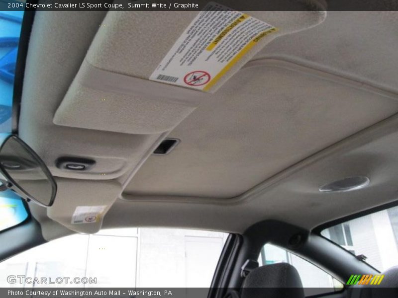 Summit White / Graphite 2004 Chevrolet Cavalier LS Sport Coupe