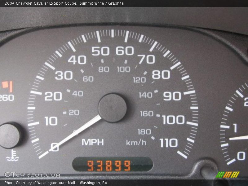 Summit White / Graphite 2004 Chevrolet Cavalier LS Sport Coupe