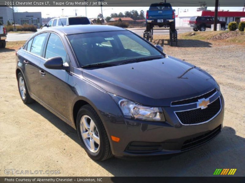 Taupe Gray Metallic / Jet Black 2011 Chevrolet Cruze LT