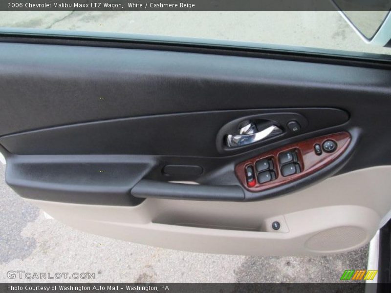 Door Panel of 2006 Malibu Maxx LTZ Wagon