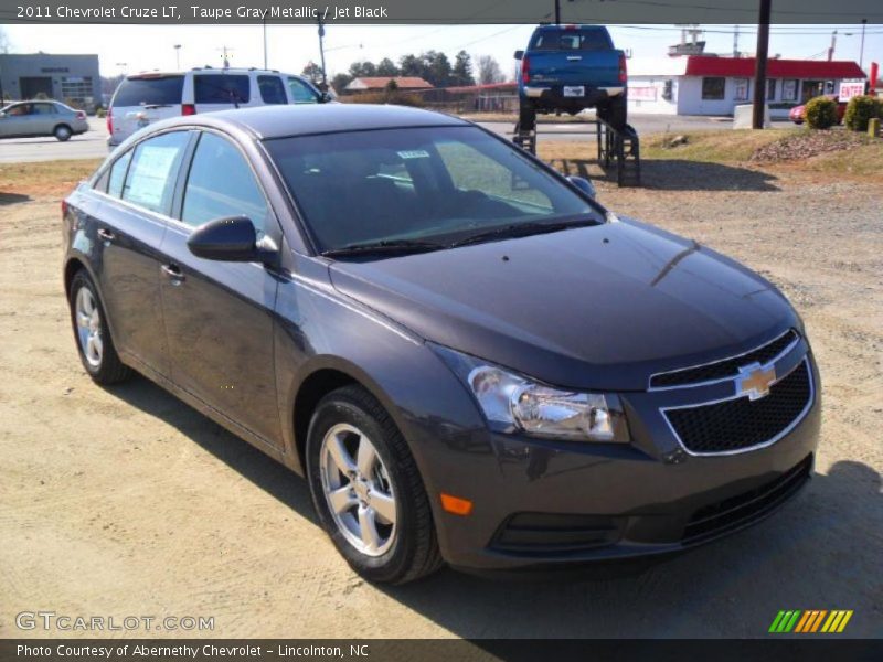 Taupe Gray Metallic / Jet Black 2011 Chevrolet Cruze LT