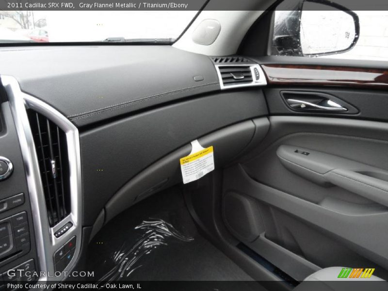 Gray Flannel Metallic / Titanium/Ebony 2011 Cadillac SRX FWD