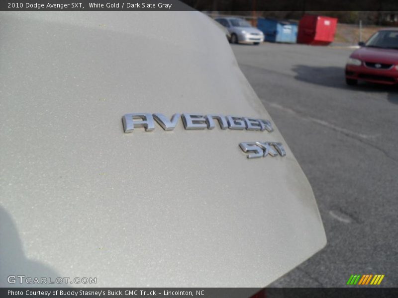 White Gold / Dark Slate Gray 2010 Dodge Avenger SXT