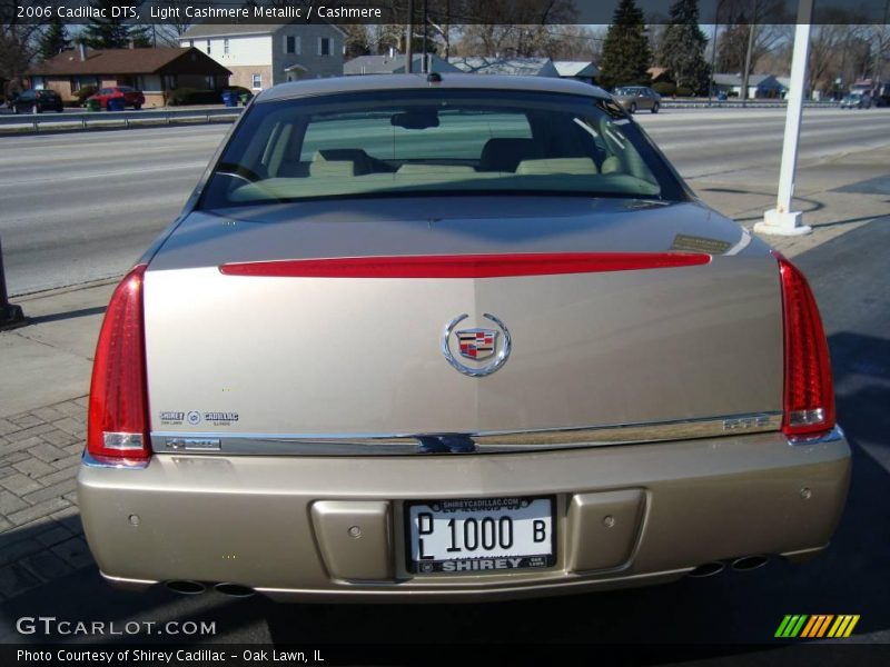 Light Cashmere Metallic / Cashmere 2006 Cadillac DTS