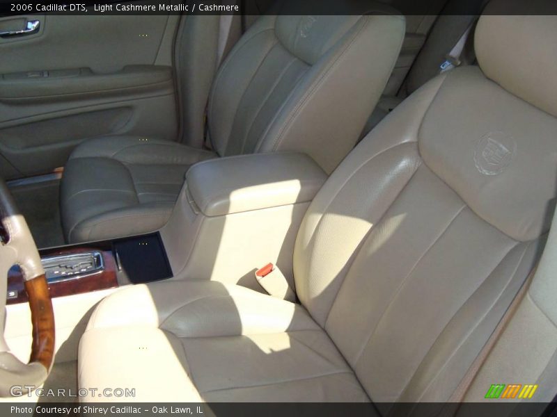 Light Cashmere Metallic / Cashmere 2006 Cadillac DTS