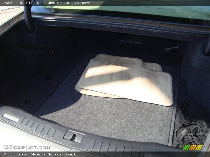 Light Cashmere Metallic / Cashmere 2006 Cadillac DTS