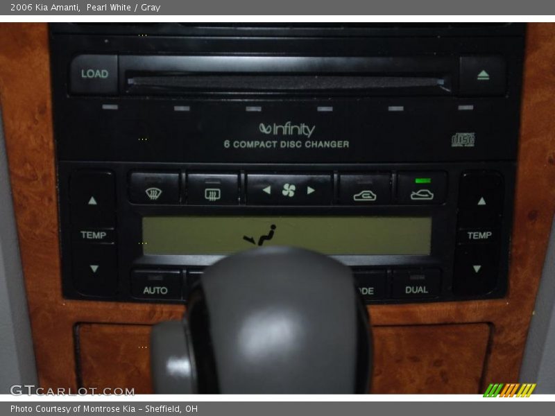 Pearl White / Gray 2006 Kia Amanti