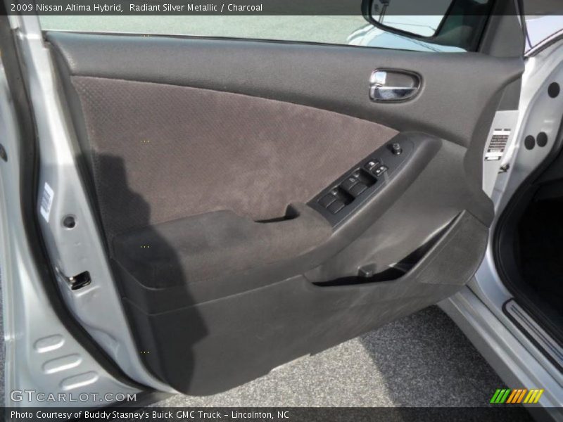 Radiant Silver Metallic / Charcoal 2009 Nissan Altima Hybrid
