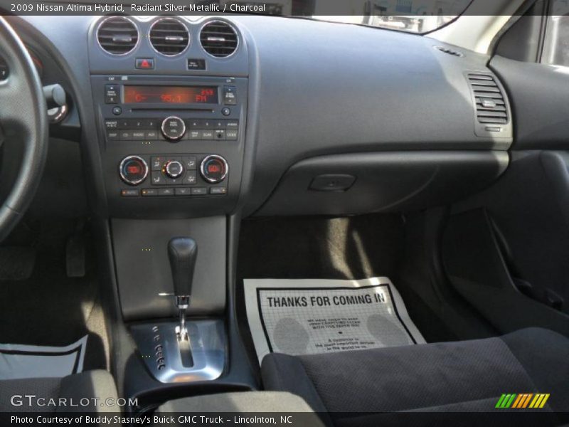 Radiant Silver Metallic / Charcoal 2009 Nissan Altima Hybrid