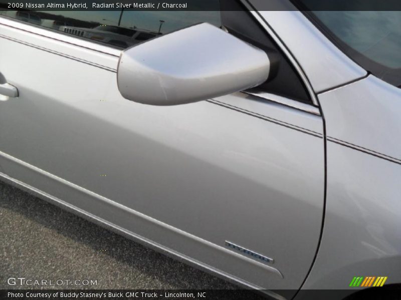 Radiant Silver Metallic / Charcoal 2009 Nissan Altima Hybrid