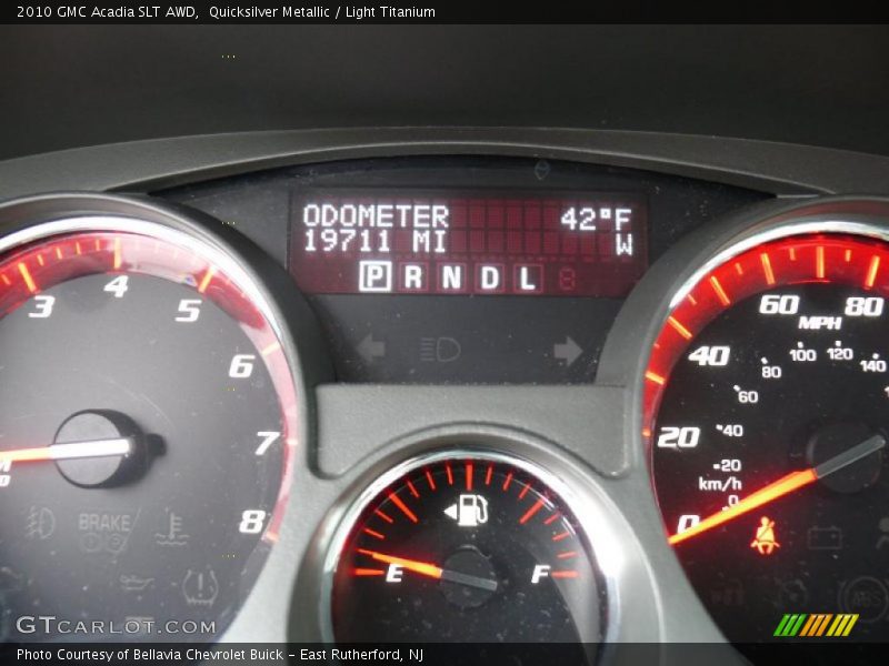 Quicksilver Metallic / Light Titanium 2010 GMC Acadia SLT AWD